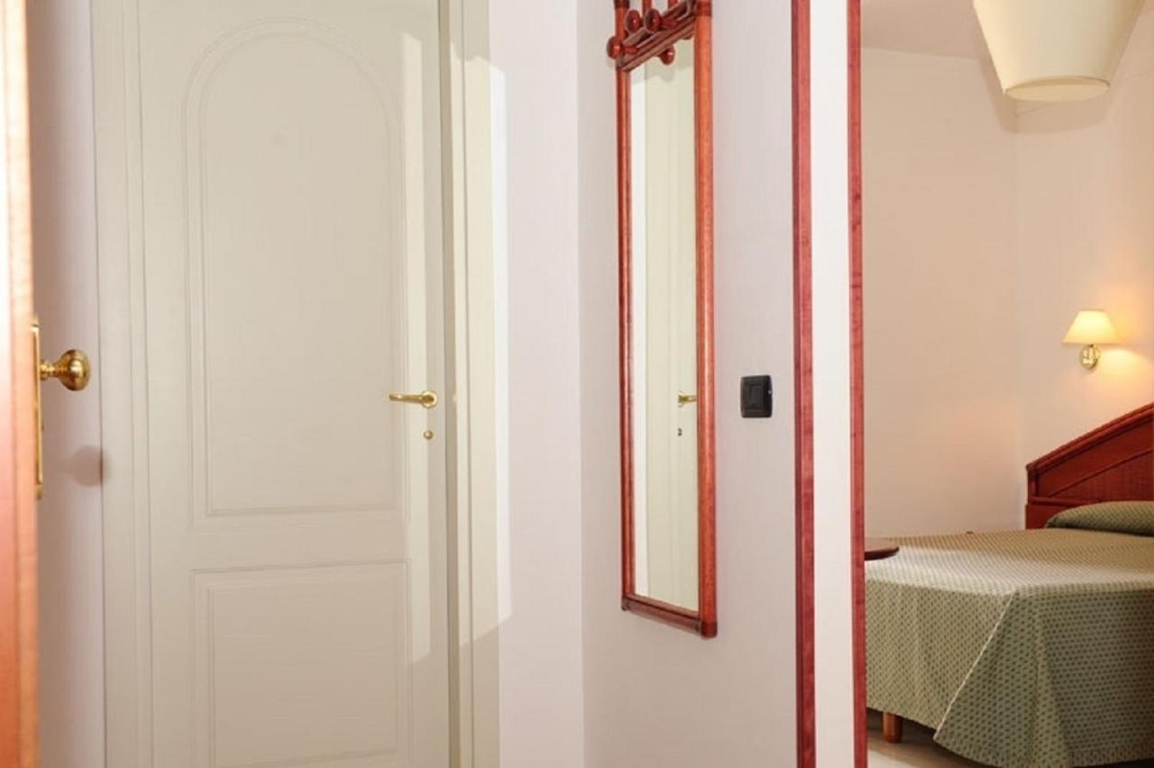 Hotel Villa Rosa Мартина-Франка Экстерьер фото